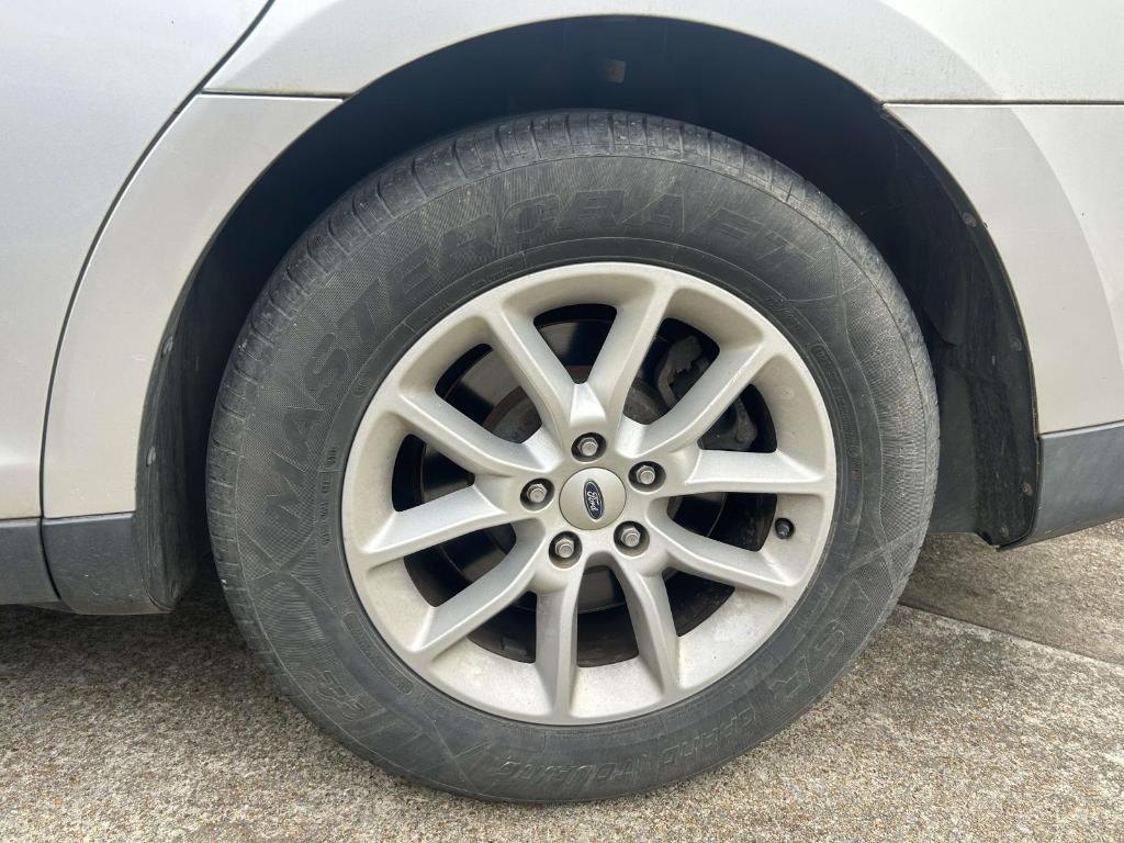 used 2013 Ford Taurus car, priced at $5,000