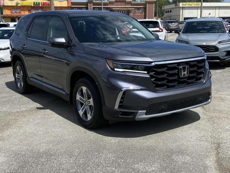 new 2025 Honda Pilot car, priced at $46,695