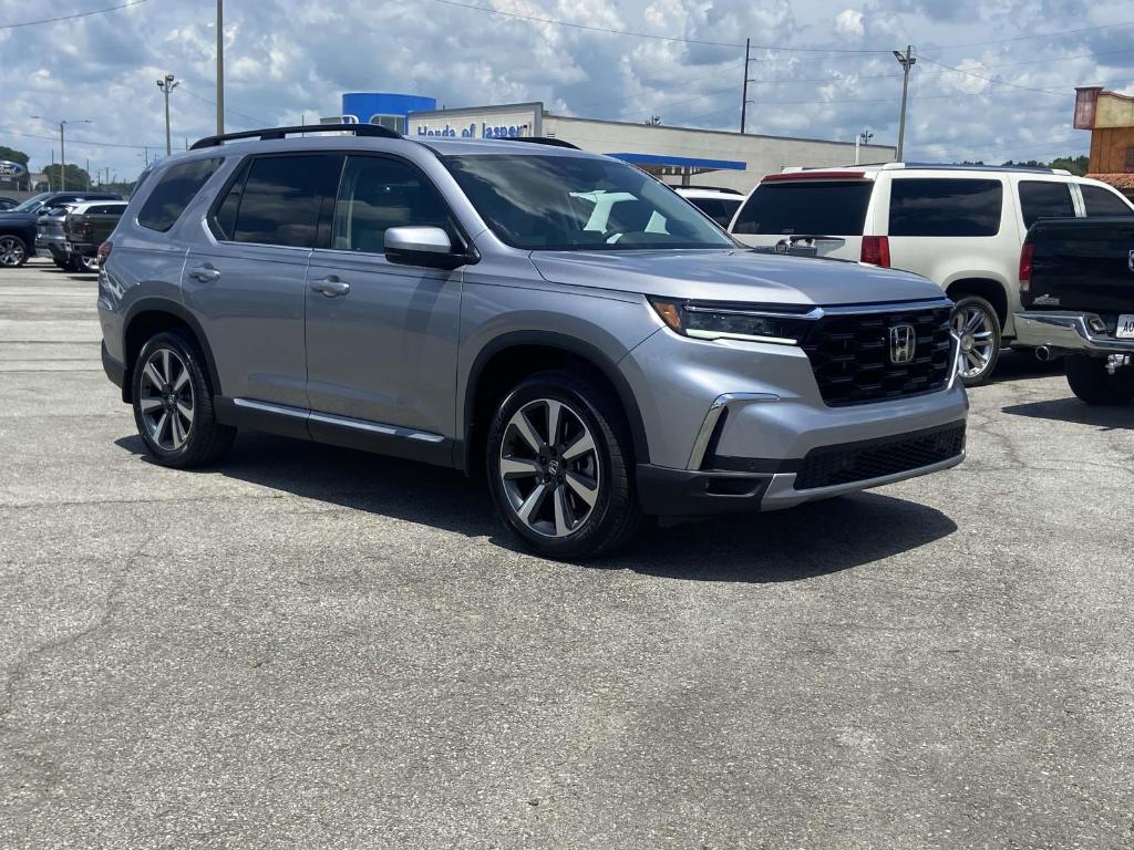 new 2025 Honda Pilot car, priced at $47,505