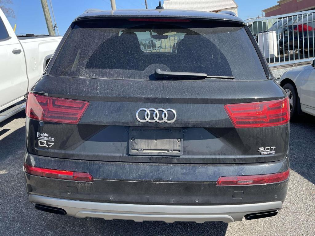 used 2018 Audi Q7 car, priced at $11,000