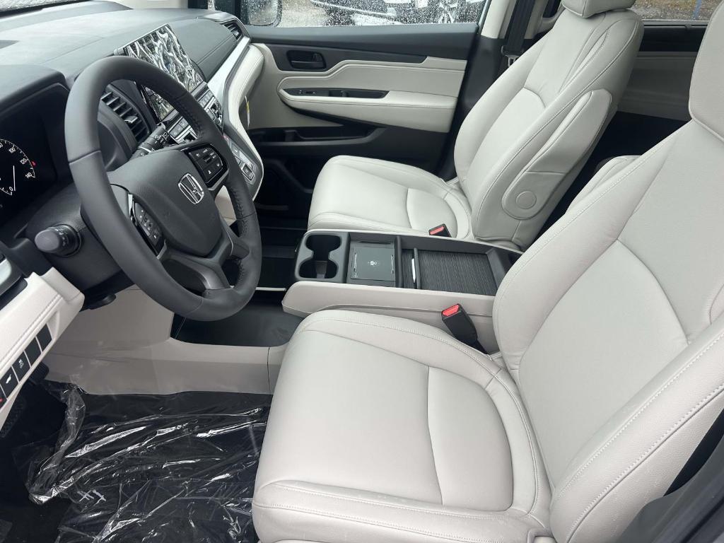 new 2026 Honda Odyssey car, priced at $44,885