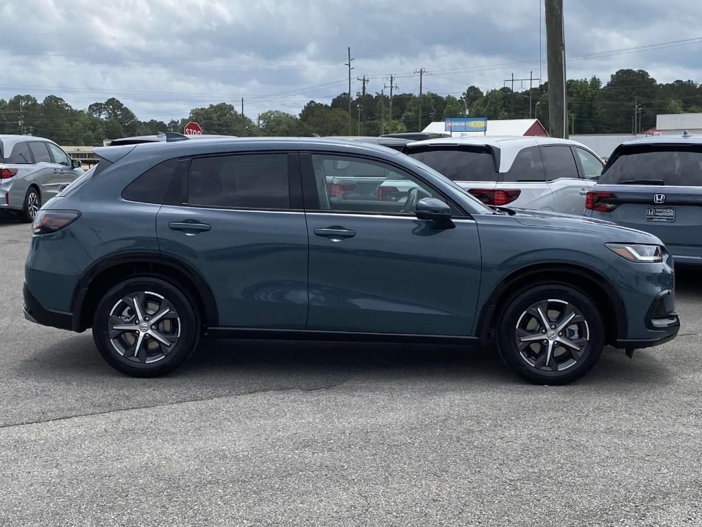 new 2025 Honda HR-V car, priced at $31,350
