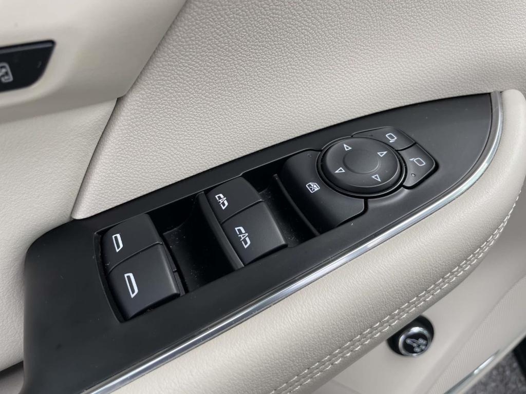 used 2023 Buick Envision car, priced at $26,991