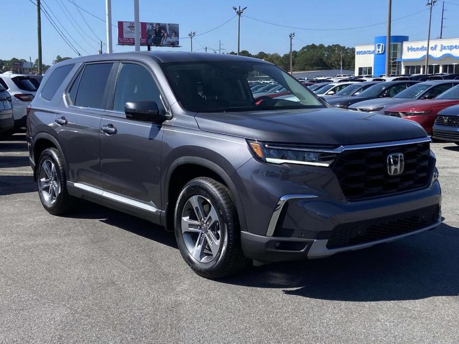 new 2025 Honda Pilot car, priced at $47,725