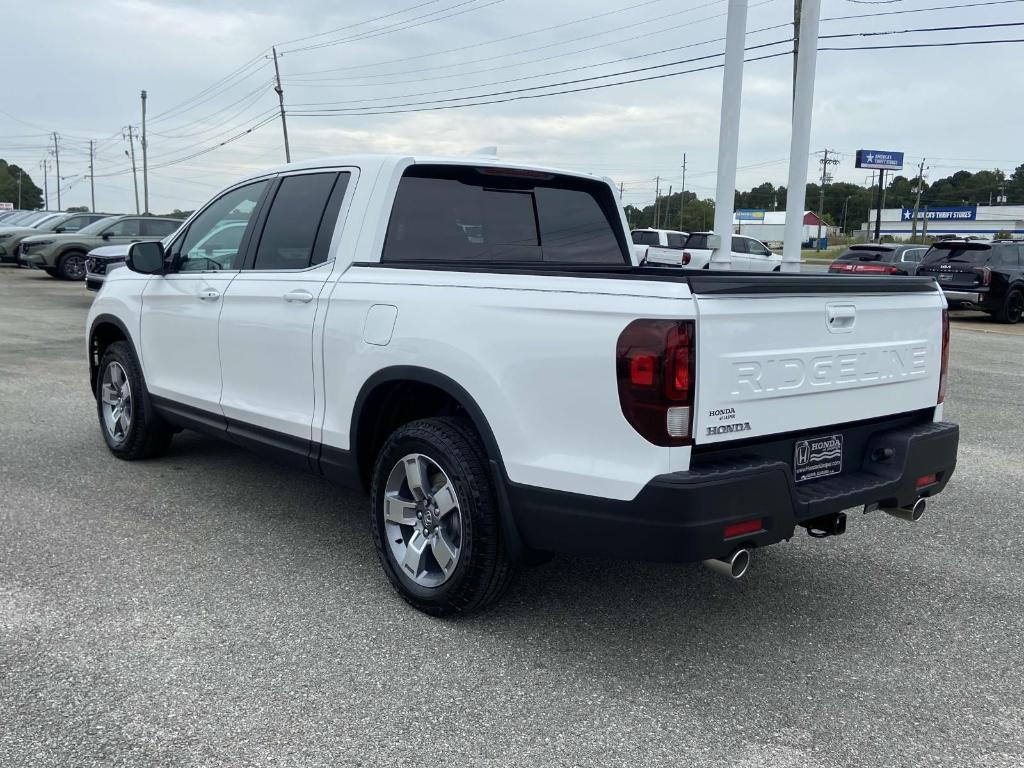 new 2025 Honda Ridgeline car, priced at $44,885