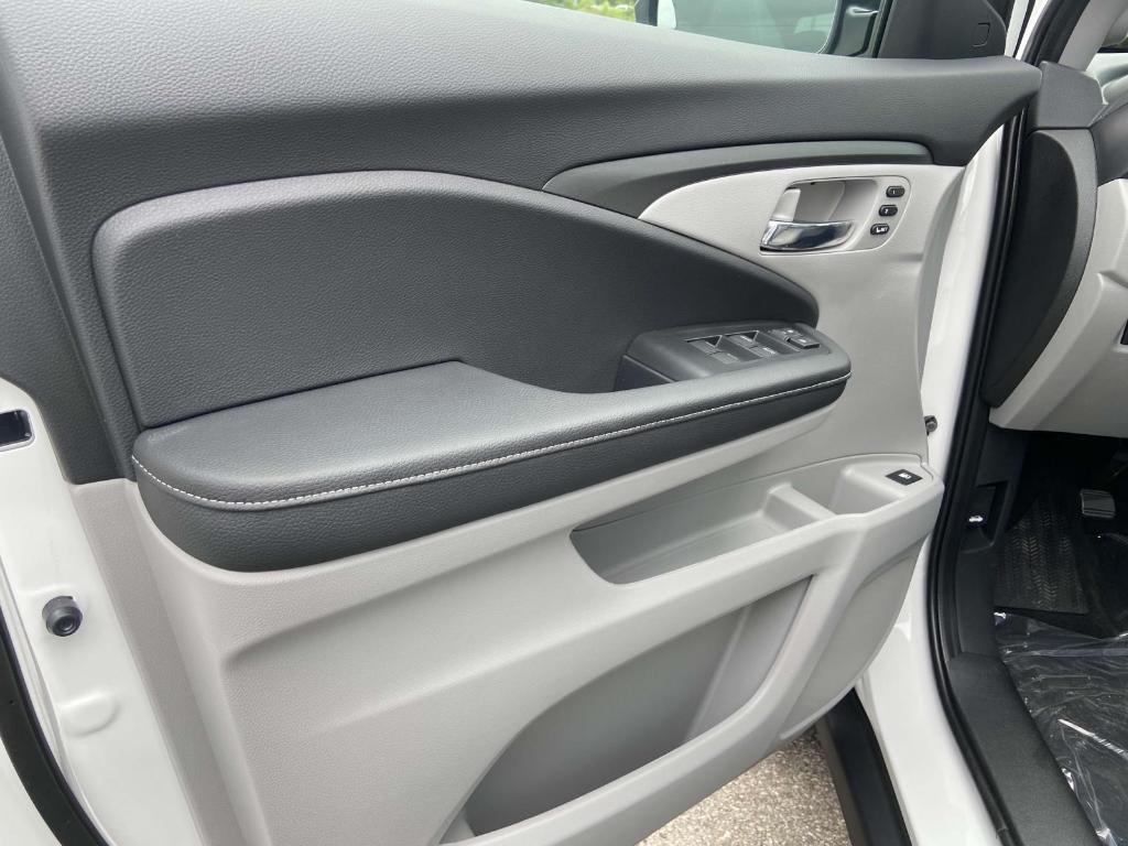 new 2025 Honda Ridgeline car, priced at $44,885