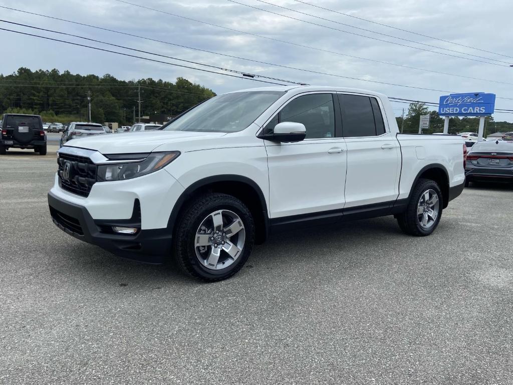 new 2025 Honda Ridgeline car, priced at $44,885
