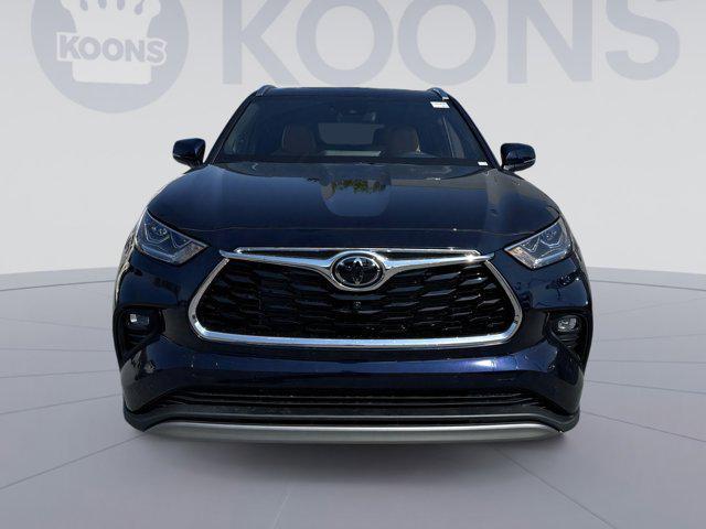 new 2025 Toyota Highlander car, priced at $54,053