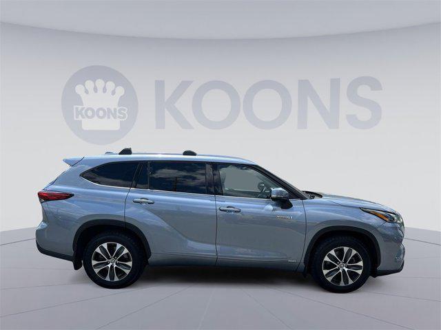 used 2021 Toyota Highlander Hybrid car, priced at $38,500