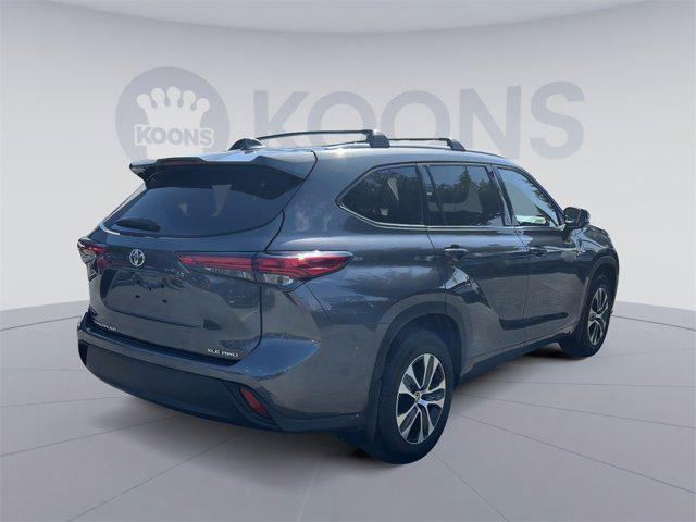 used 2022 Toyota Highlander car, priced at $38,400