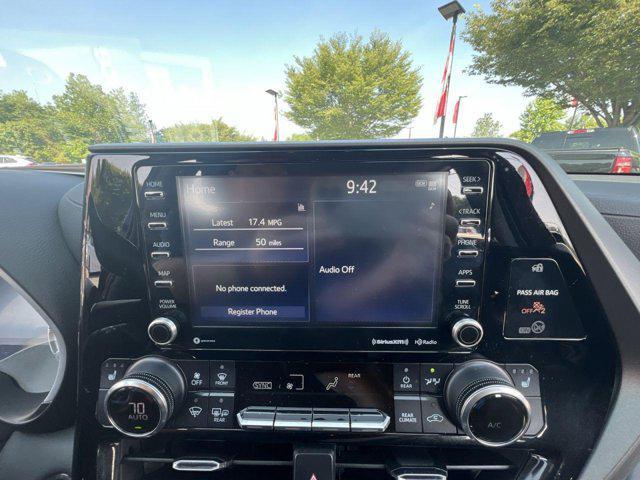 used 2022 Toyota Highlander car, priced at $38,600