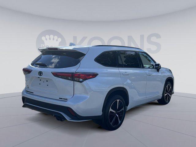 used 2022 Toyota Highlander car, priced at $34,500