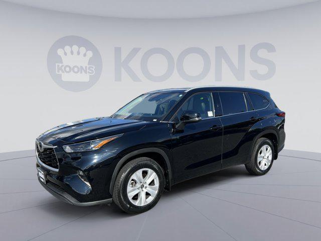 used 2022 Toyota Highlander car, priced at $34,685