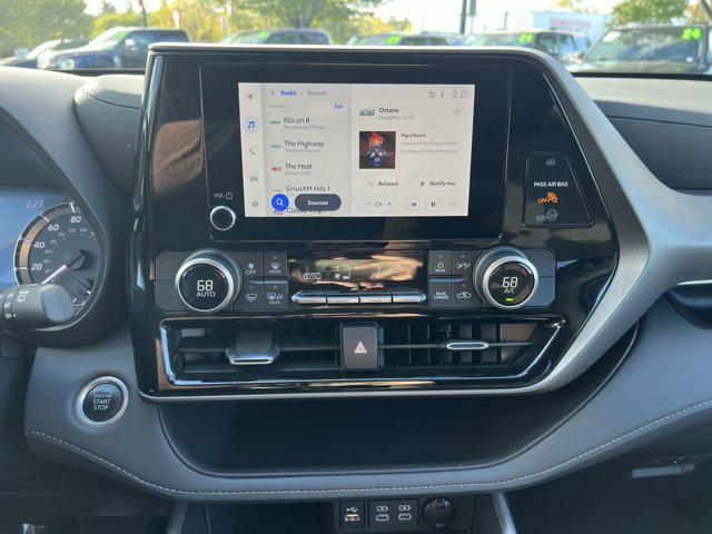 used 2024 Toyota Highlander car, priced at $30,285