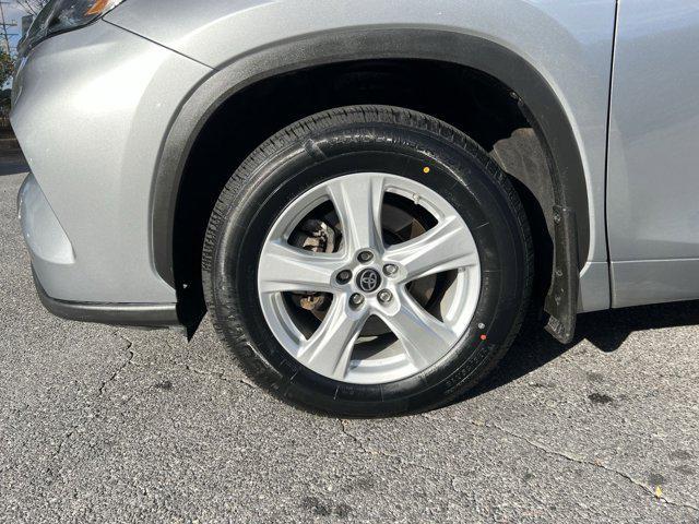 used 2024 Toyota Highlander car, priced at $30,285