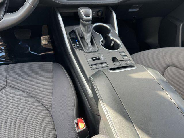 used 2024 Toyota Highlander car, priced at $30,285