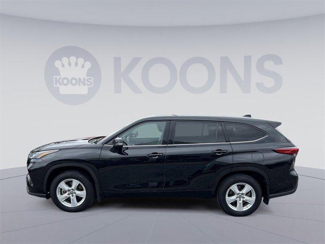 used 2021 Toyota Highlander car, priced at $30,200