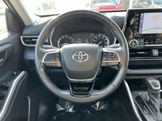 used 2021 Toyota Highlander car, priced at $33,000