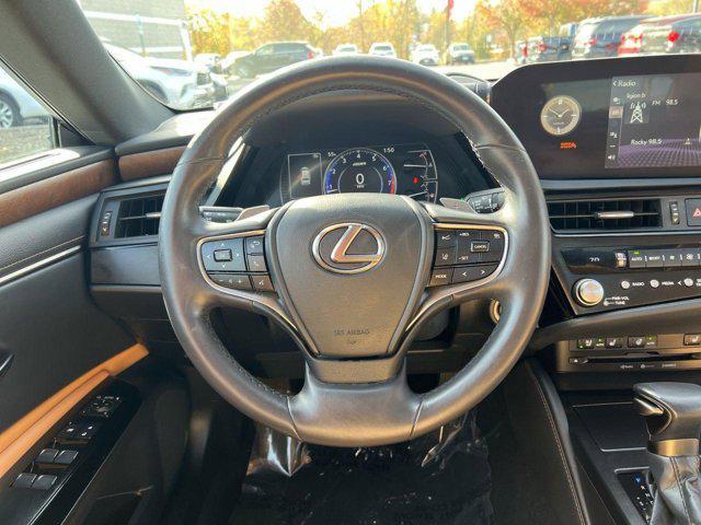 used 2022 Lexus ES 350 car, priced at $35,500