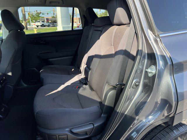 used 2023 Toyota Highlander car, priced at $31,985