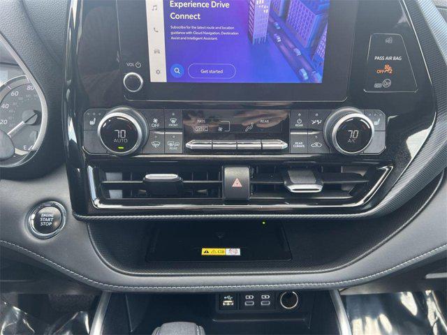 used 2023 Toyota Highlander car, priced at $43,100