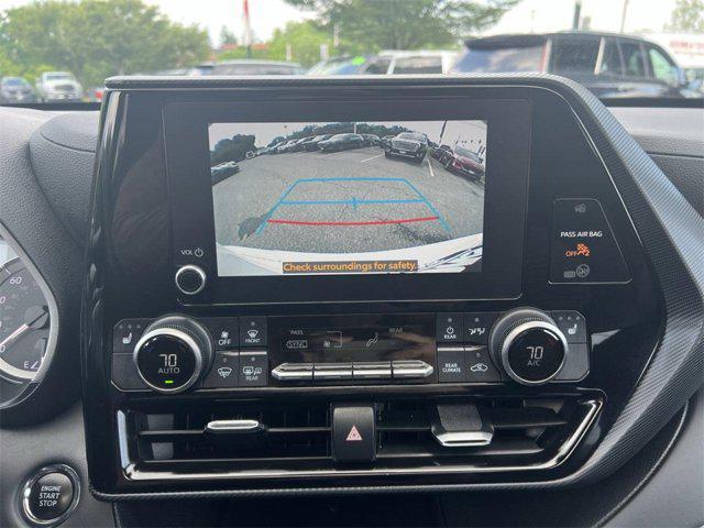 used 2023 Toyota Highlander car, priced at $43,100