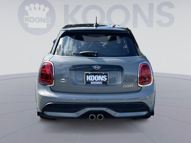 used 2022 MINI Hardtop car, priced at $26,500