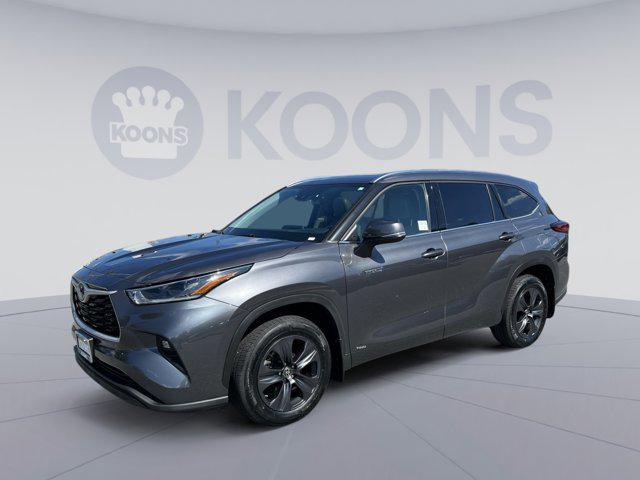used 2021 Toyota Highlander Hybrid car, priced at $32,885