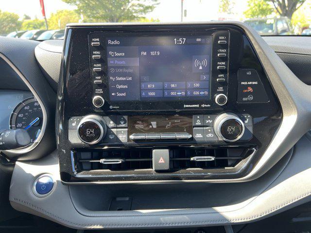 used 2021 Toyota Highlander Hybrid car, priced at $32,885