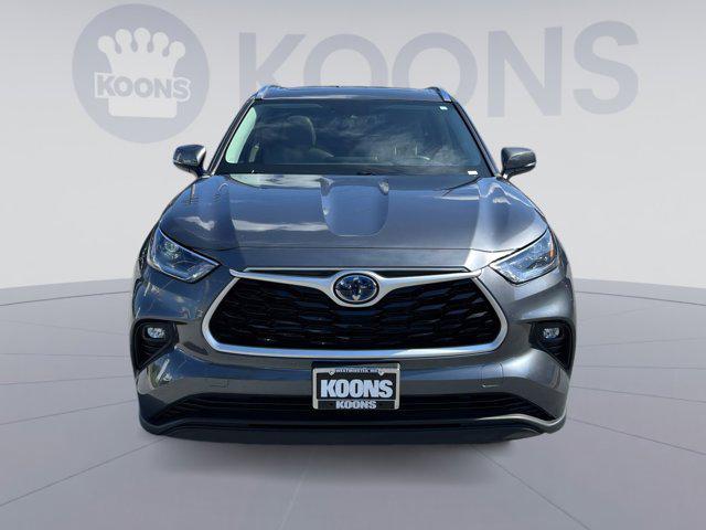 used 2021 Toyota Highlander Hybrid car, priced at $32,885