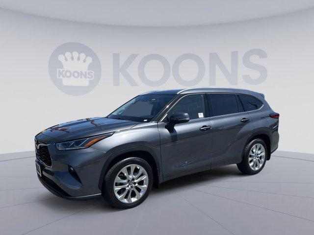 used 2021 Toyota Highlander car, priced at $31,000