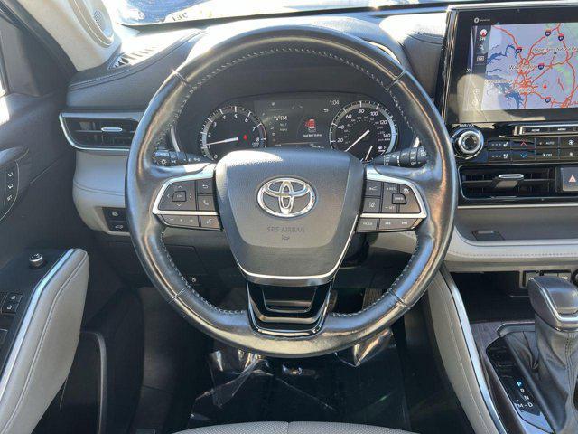 used 2021 Toyota Highlander car, priced at $37,000