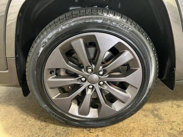 used 2019 Jeep Cherokee car, priced at $19,997