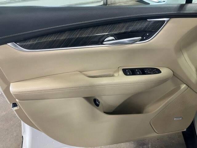 used 2017 Cadillac XT5 car, priced at $19,997