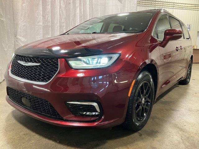 used 2021 Chrysler Pacifica car, priced at $20,998