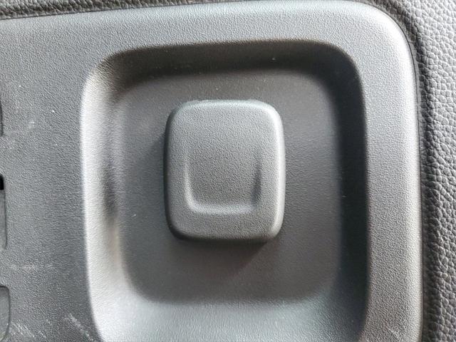 used 2023 Chevrolet Traverse car, priced at $40,999
