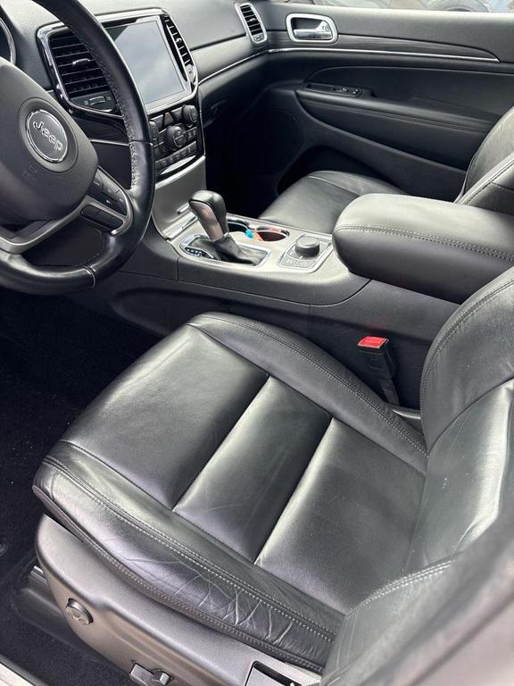 used 2022 Jeep Grand Cherokee car, priced at $30,999