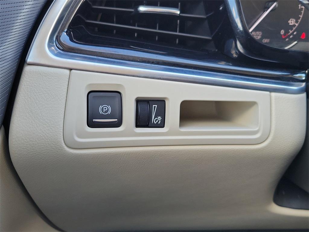 used 2024 Cadillac XT6 car, priced at $48,399