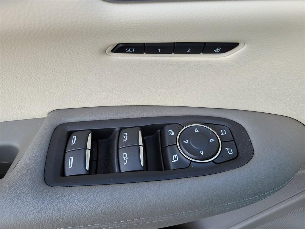 used 2024 Cadillac XT6 car, priced at $48,399