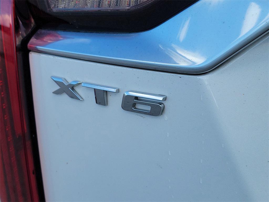 used 2024 Cadillac XT6 car, priced at $48,399