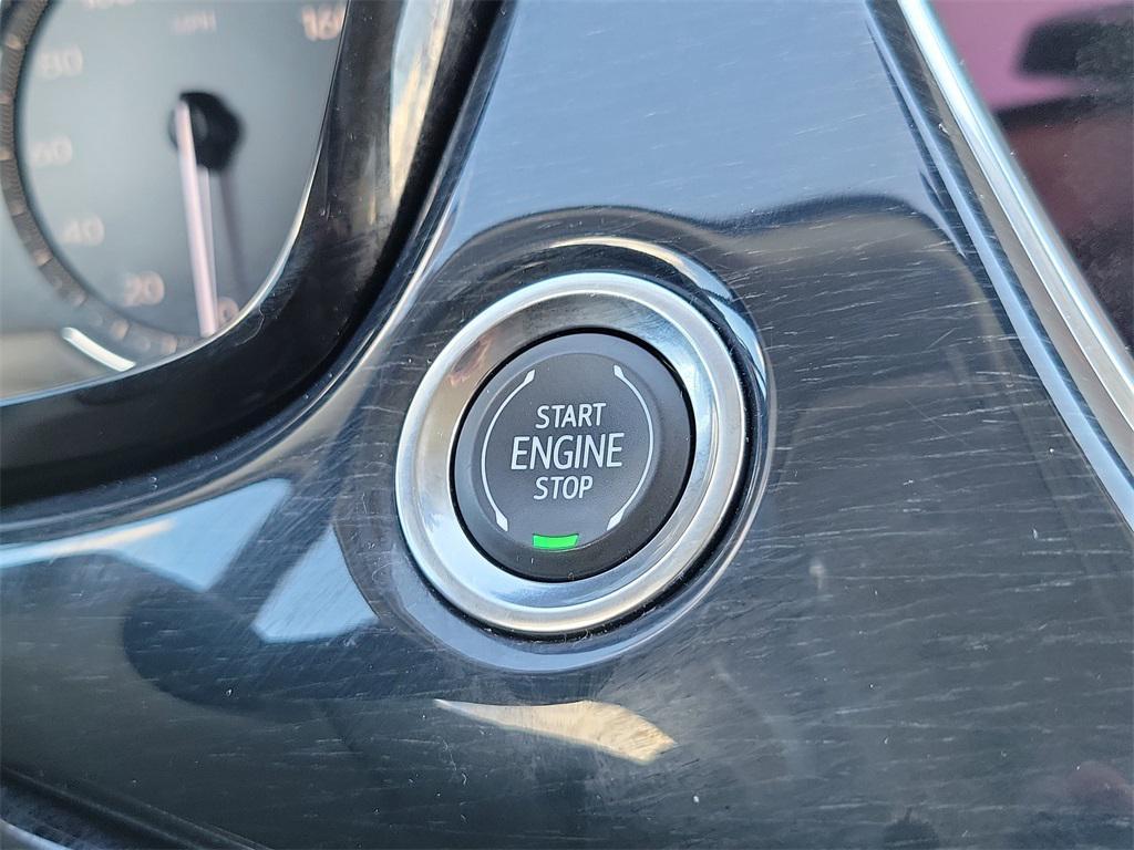 used 2024 Cadillac XT6 car, priced at $48,399