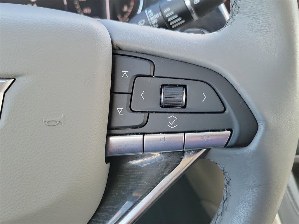used 2024 Cadillac XT6 car, priced at $48,399