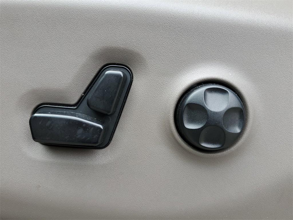 used 2020 Chrysler Pacifica car, priced at $17,699