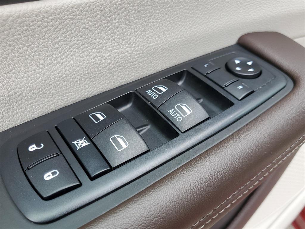used 2020 Chrysler Pacifica car, priced at $17,699