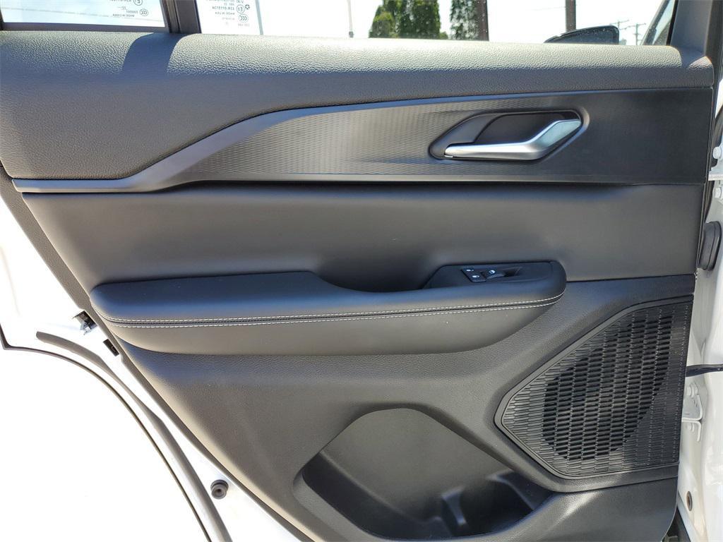 used 2023 Jeep Grand Cherokee car, priced at $34,499
