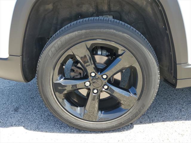 used 2023 Jeep Grand Cherokee car, priced at $34,998