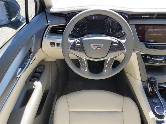 new 2025 Cadillac XT5 car, priced at $45,663