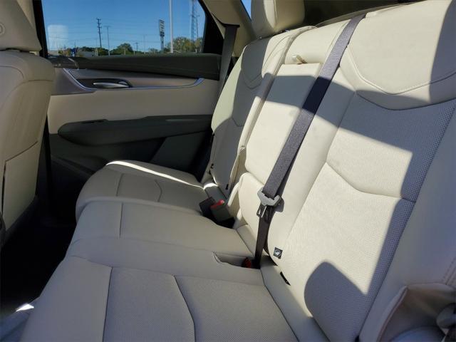 new 2025 Cadillac XT5 car, priced at $45,663