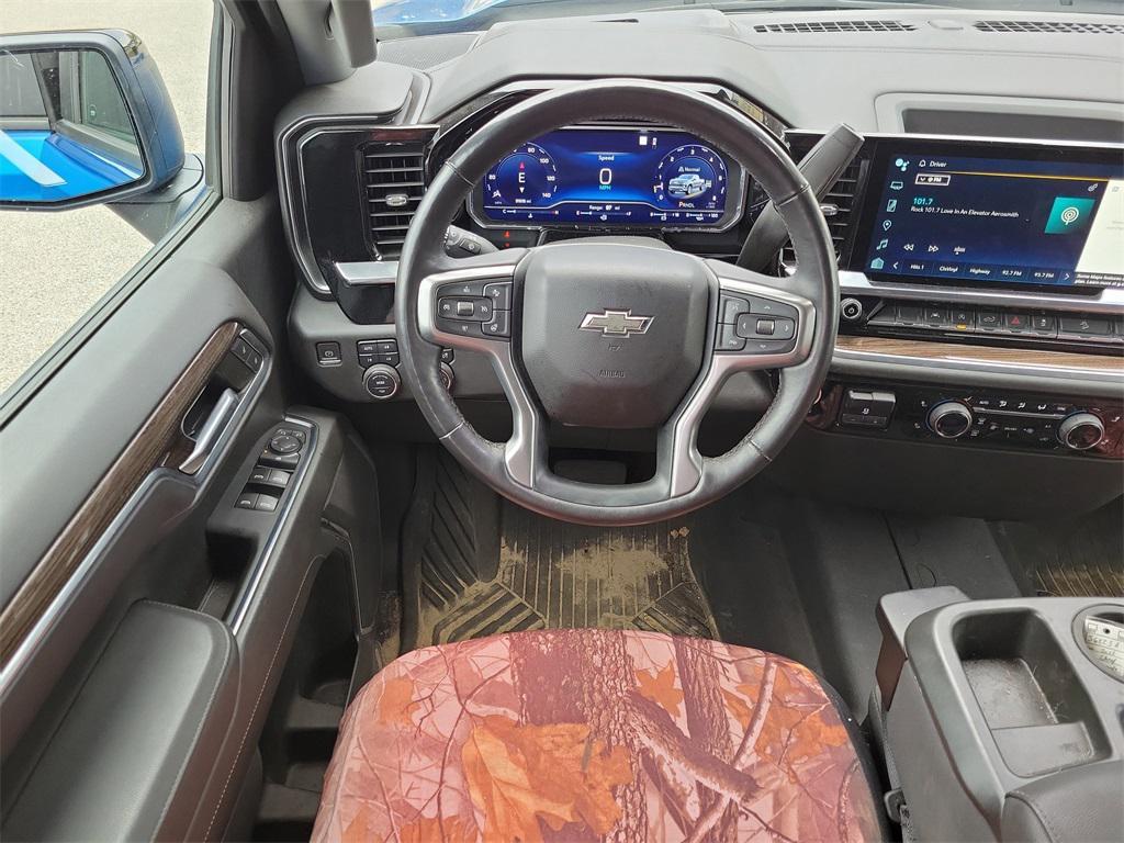 used 2022 Chevrolet Silverado 1500 car, priced at $42,999