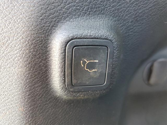 used 2019 Jeep Cherokee car, priced at $18,999